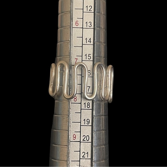 Jewelry - 2/26/23 - 3 for $15 silver squiggly ring